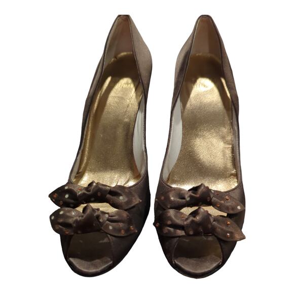 STUART WEITZMAN Brown Satin Rhinestone Bow Peep Toe Pump Heels sz 6.5 M - Picture 6 of 7